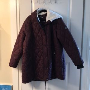 Steve Madden puffer coat 3X.